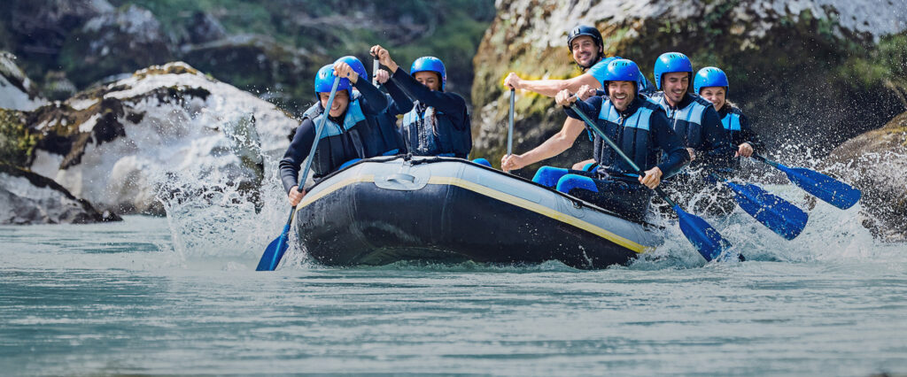 Personen im Schlauchboot